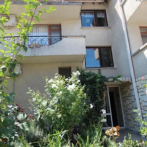 Penzion Izgrev Sarafovo, Burgas City