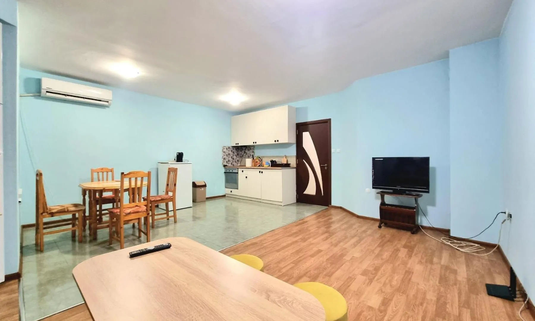 Апартамент Калоян - Паркинг Burgas Apartment